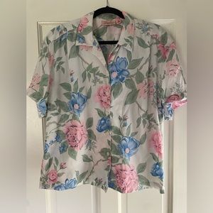 Adorable vintage tropical blouse by Jaclyn Smith